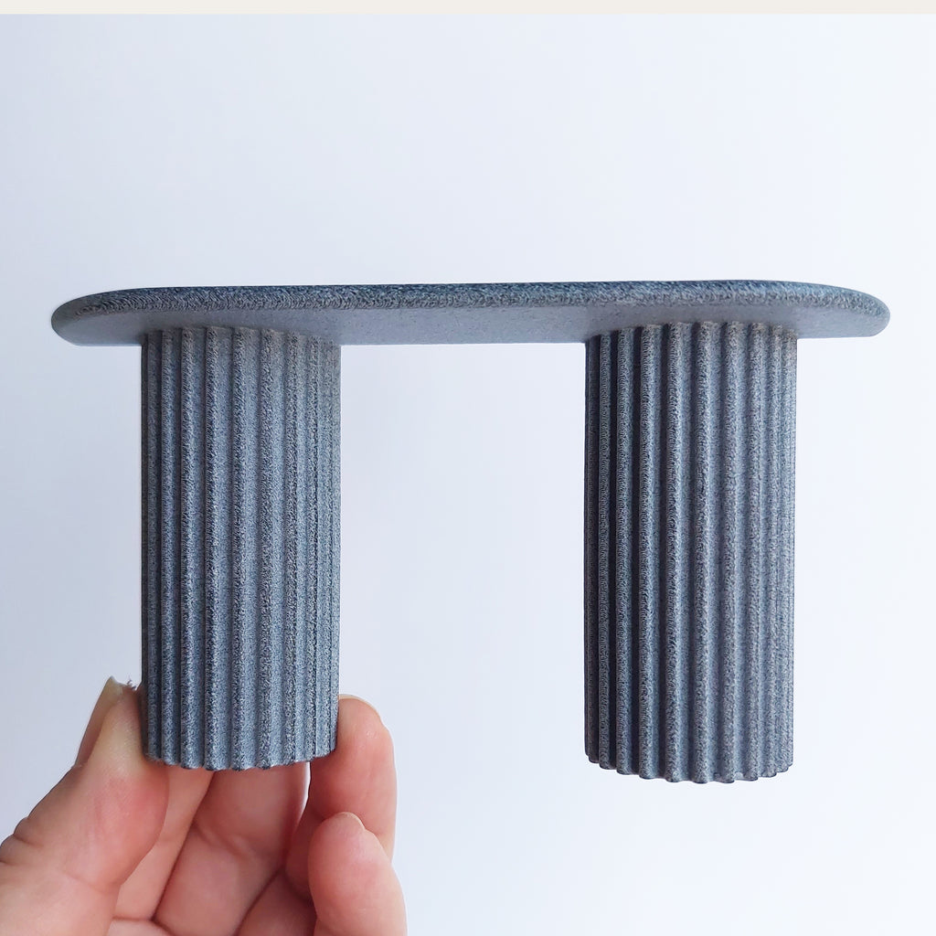 Fluted Console Table 1:12 - Unpainted