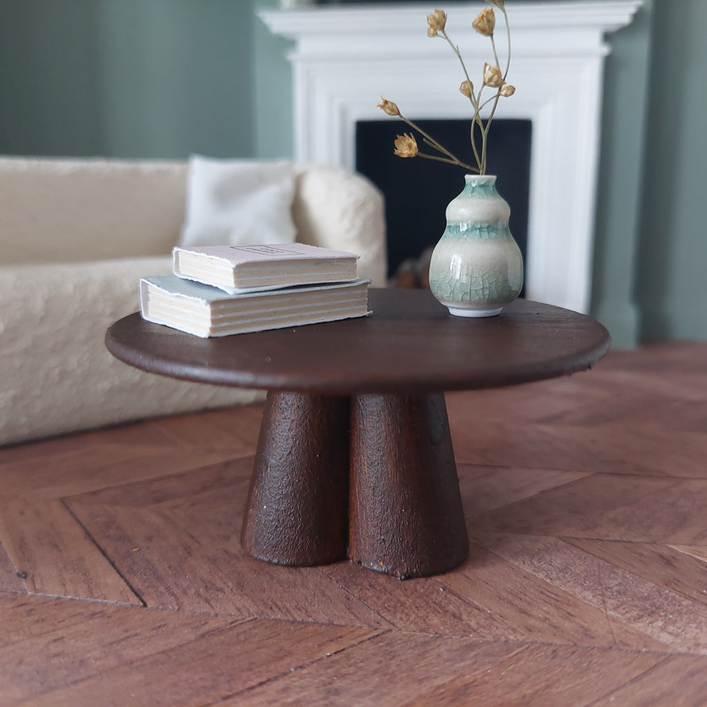 Clover Taper 1:12 Coffee Table
