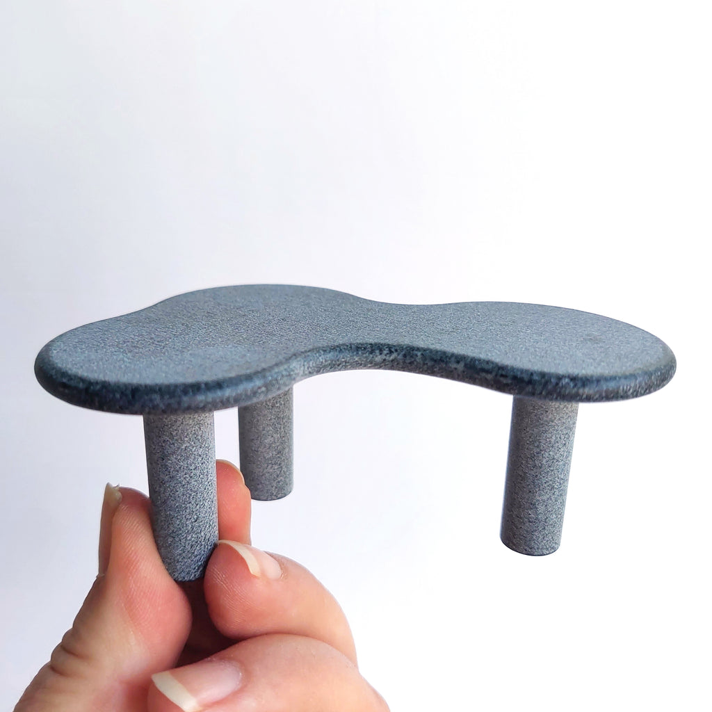 Curved Dollhouse Coffee Table 1:12 - Unpainted
