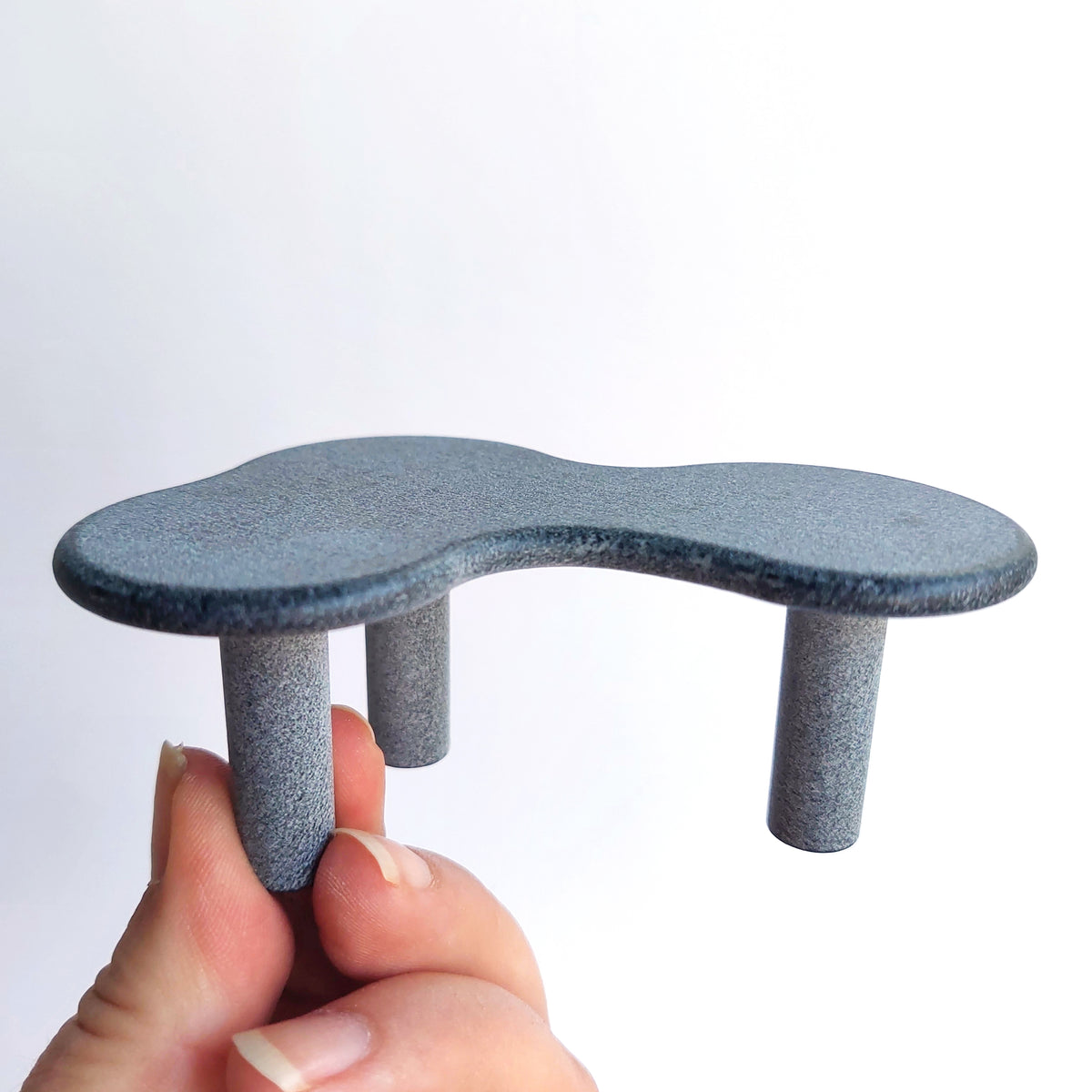 Curved Dollhouse Coffee Table 1:12 - Unpainted