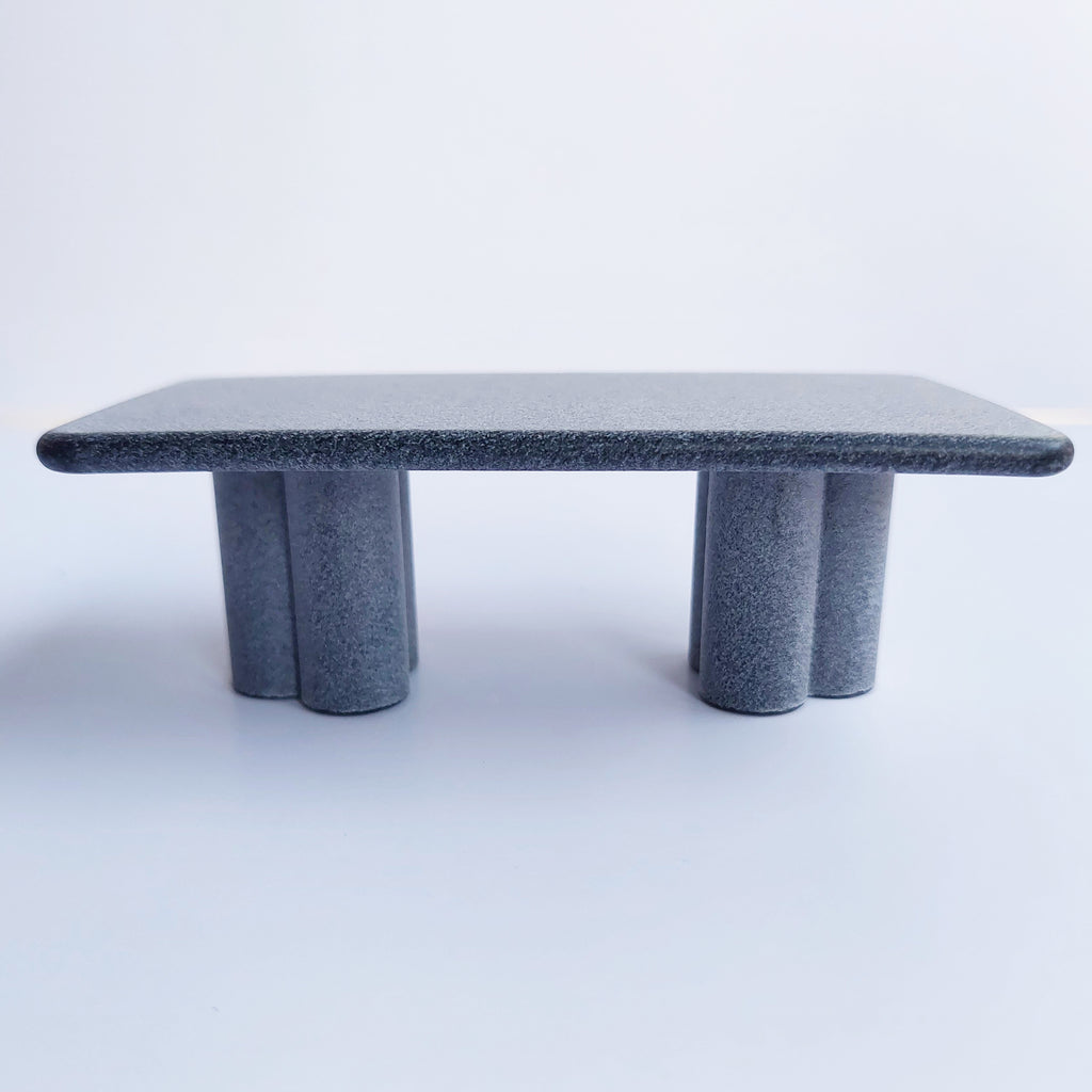 Clover Column Dollhouse Coffee Table 1:12 - Unpainted