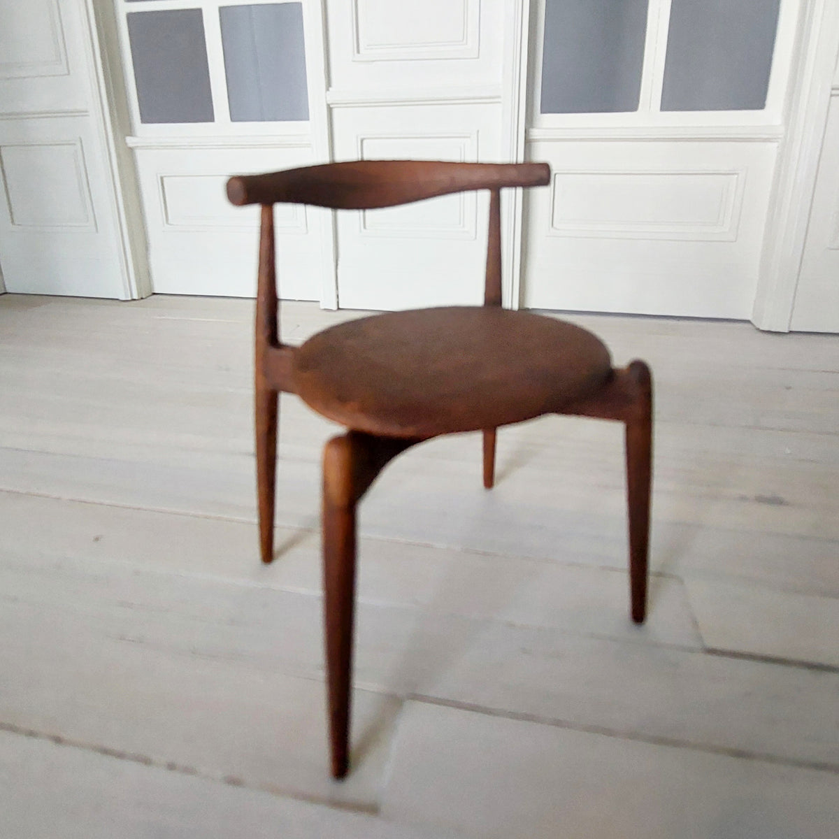 Dollhouse Elbow Dining Chair 1:12 - Unpainted